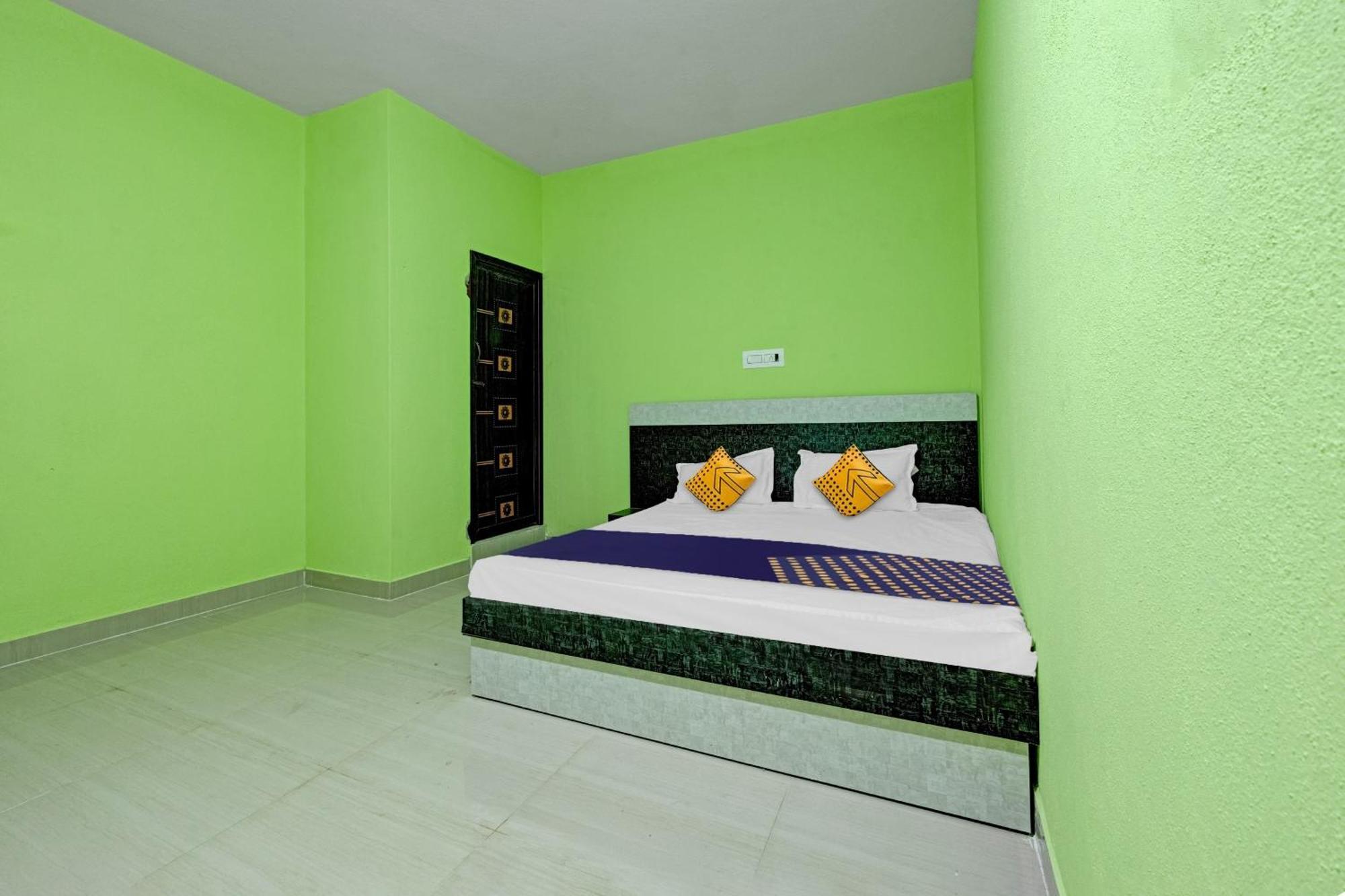 Hotel Spot On B R Comforts Krs Back Water Hosa Kannambādi Esterno foto