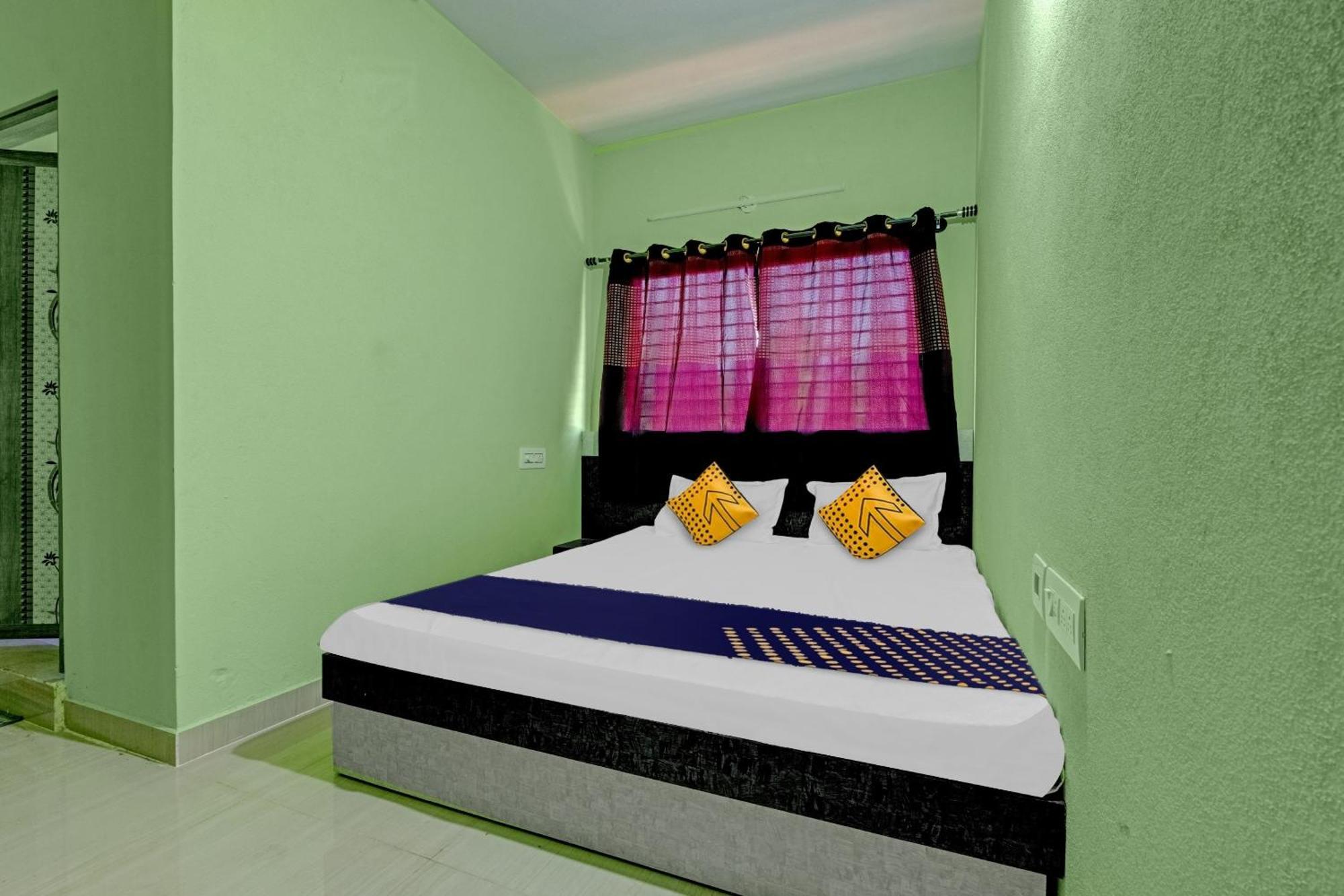Hotel Spot On B R Comforts Krs Back Water Hosa Kannambādi Esterno foto
