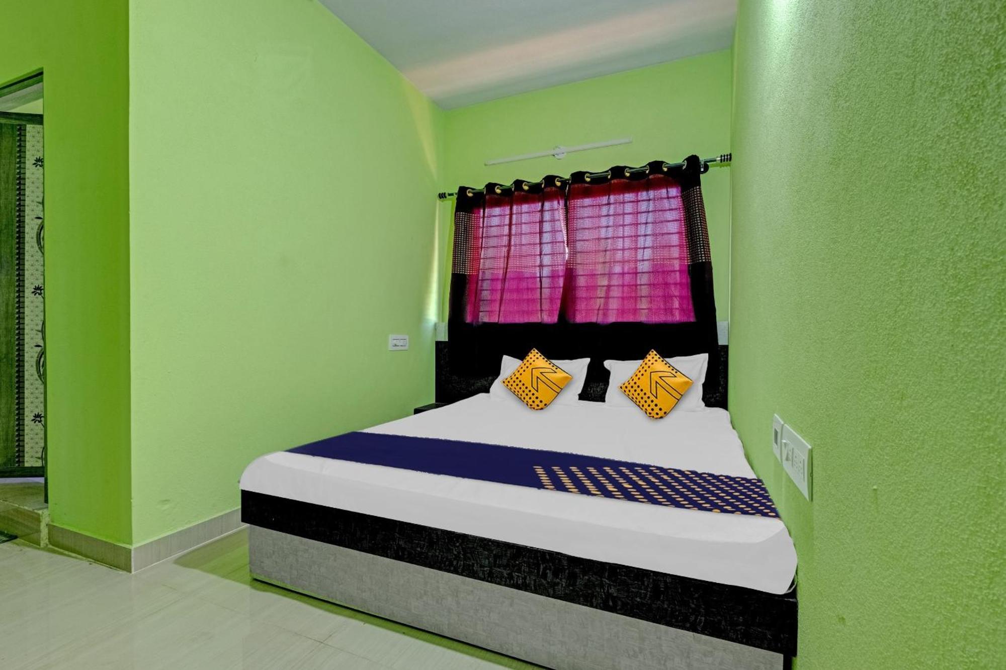 Hotel Spot On B R Comforts Krs Back Water Hosa Kannambādi Esterno foto