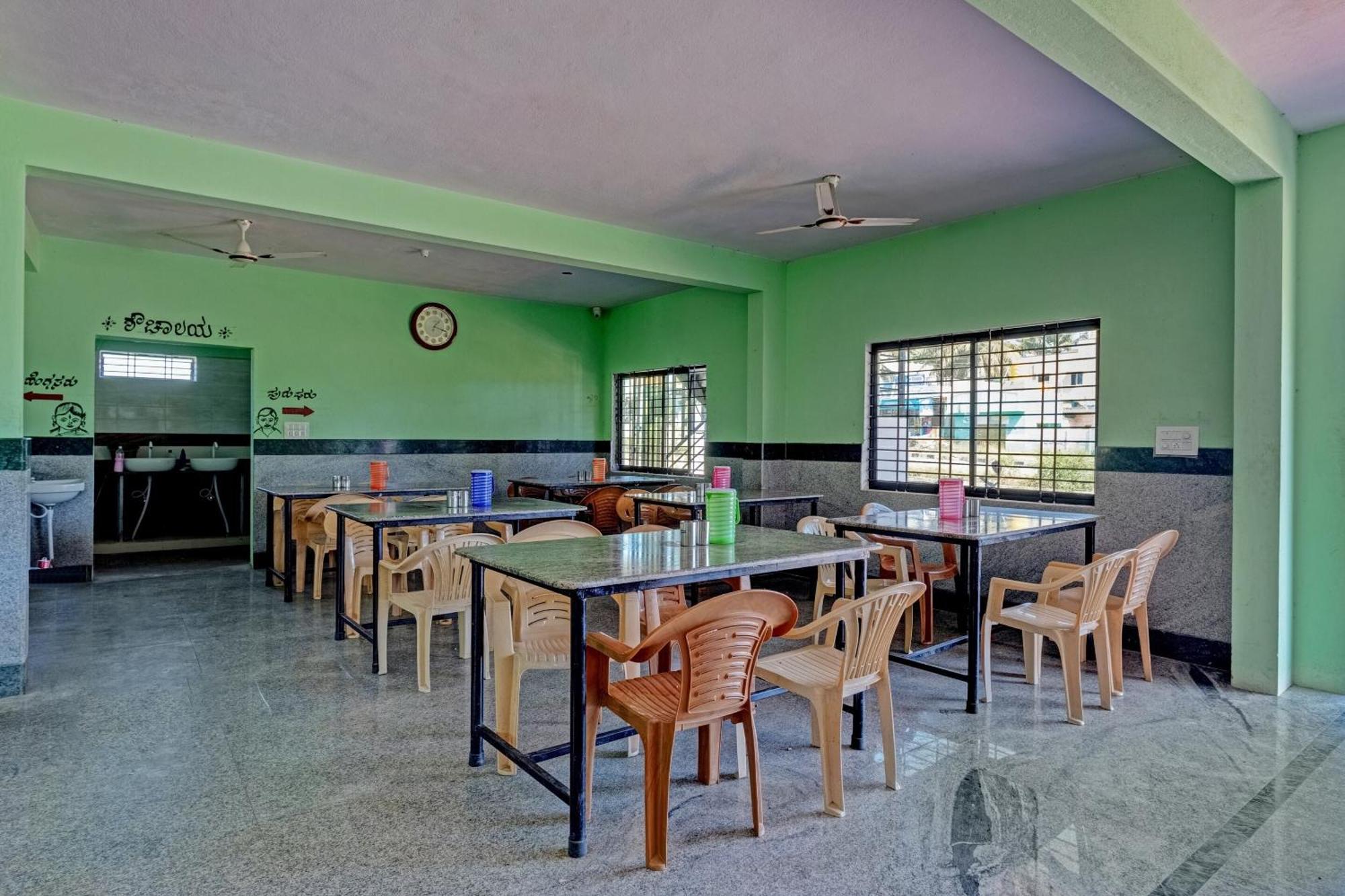 Hotel Spot On B R Comforts Krs Back Water Hosa Kannambādi Esterno foto